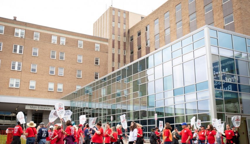 الولايات المتحدة... الآلاف من العاملين في المستشفيات يدعون للإضراب