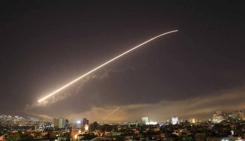 واکنش پدافند هوایی ارتش سوریه به اهداف متخاصم در آسمان تدمر