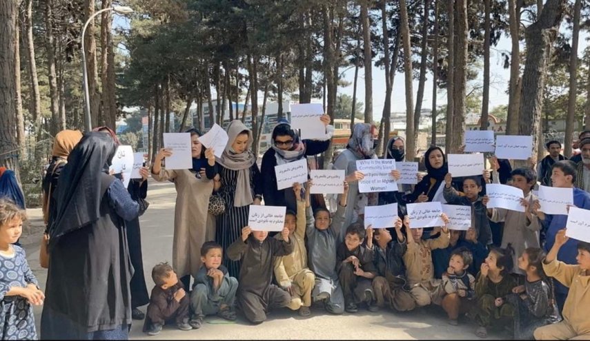 ابواب المدارس لا تزال مغلقة امام الفتيات الأفغانيات!