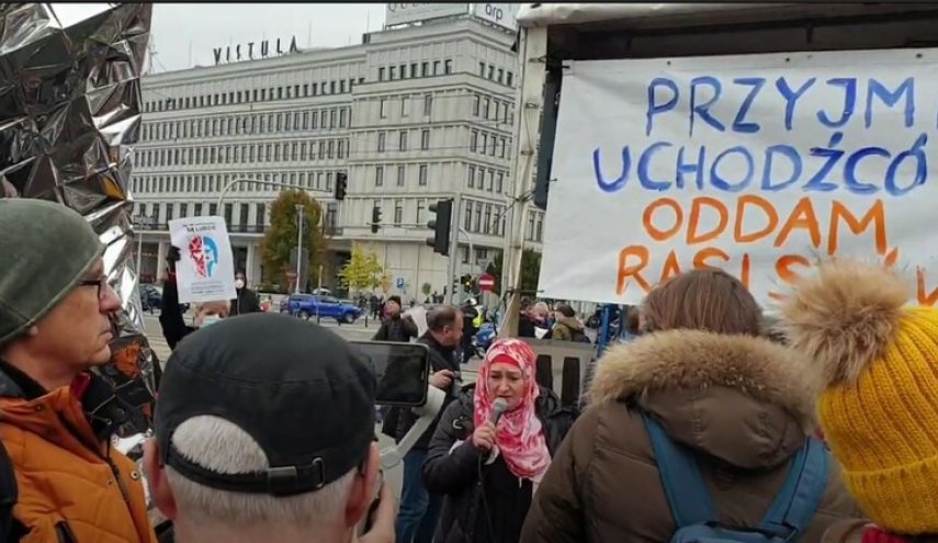 مظاهرة في بولندا احتجاجا على القسوة فی التعامل مع المهاجرين
