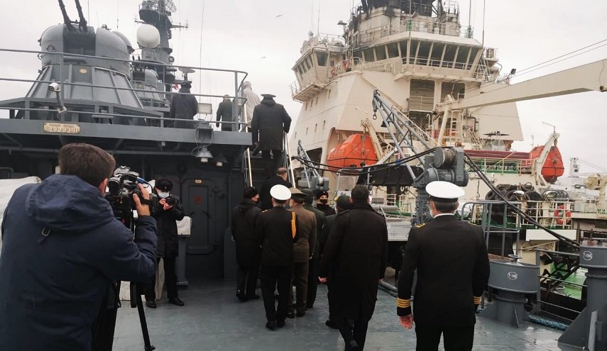 رئيس الأركان الإيرانية يتفقد نشاطات البحرية الروسية في سان بطرسبورغ