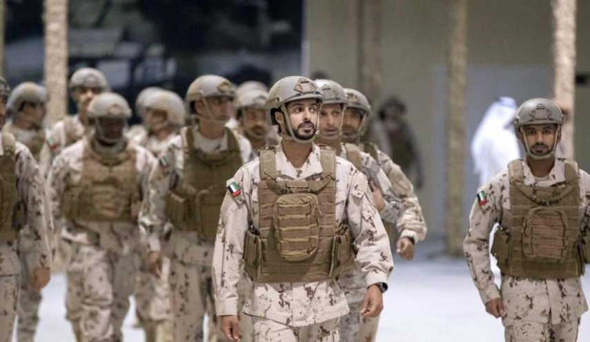قوات العدوان الإماراتية تنسحب من قاعدة العلم شرق اليمن
