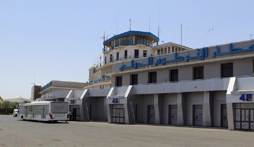 السودان يعلق الرحلات القادمة والمغادرة من مطار الخرطوم حتى 30 أكتوبر