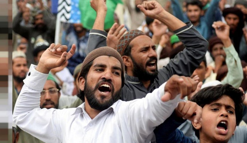 مصرع 3 من الشرطة الباكستانية في لاهور باشتباكات مع 'حركة محظورة'