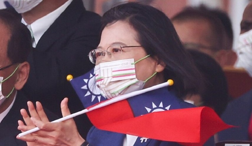 لأول مرة.. رئيسة تايوان تعترف بوجود قوات أمريكية على الجزيرة