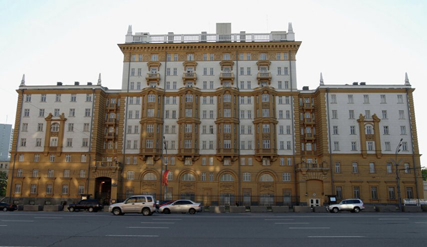 بسبب التأشيرات الدبلوماسية.. السفارة الأمريكية في موسكو قد تتوقف عن أداء مهامها‎‎