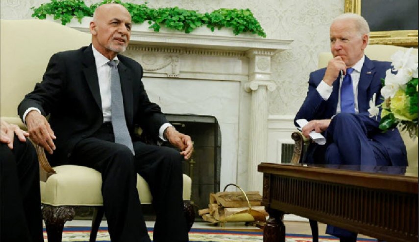 خلیلزاد: اشرف غنی فکر می‌کرد آمریکا هرگز افغانستان را ترک نمی‌کند