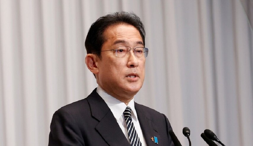 رئيس الوزراء الياباني يعلن فوز ائتلافه مع 
