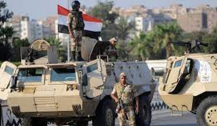 بعد إلغاء الطوارئ …مصر توسّع السلطات الأمنية للسيسي والجيش 