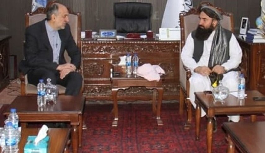 السفير الإيراني يبحث التعاون الإعلامي والثقافي مع مسؤول في طالبان