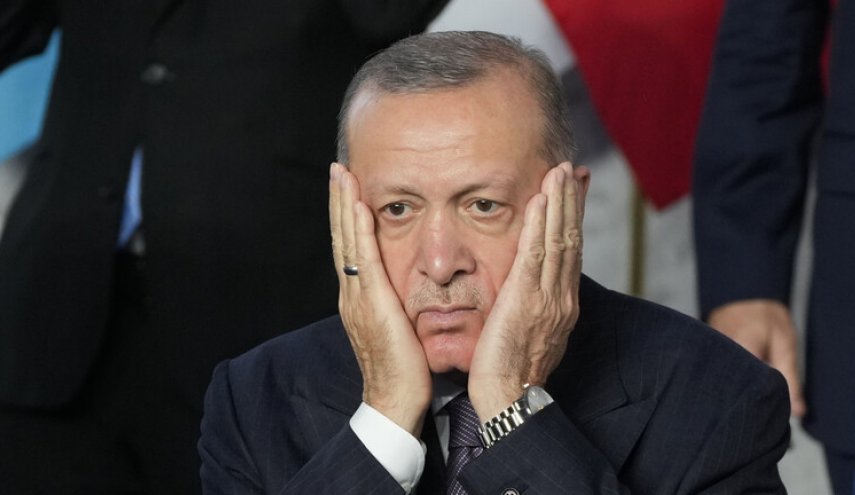 الشرطة التركية تبدأ تحقيقا بعد نشر شائعات عن وفاة أردوغان!