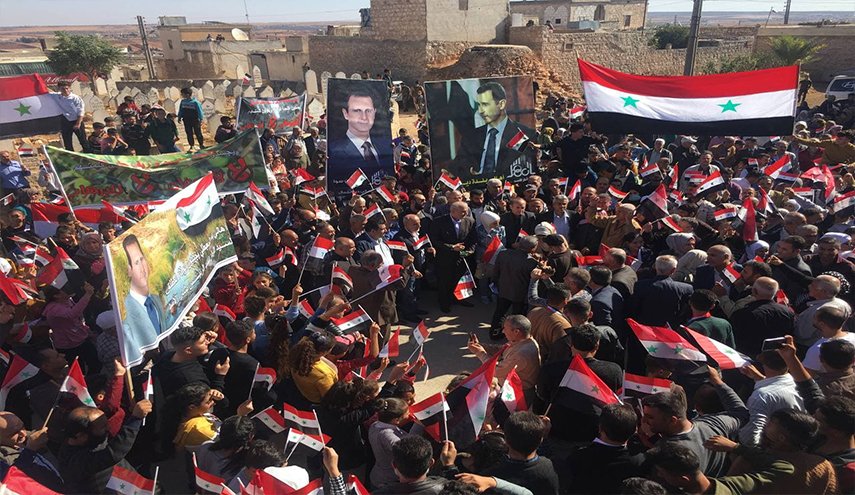 شاهد بالصور.. تجمع جماهيري في بلدة الزيارة بريف حلب الشمالي الغربي