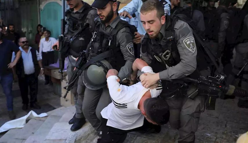 الاحتلال يعتقل 3 فلسطينيين داخل الاراضي المحتلة