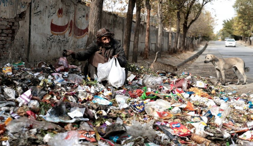 باكستان تحذر..أفغانستان على شفير الانهيار الاقتصادي

