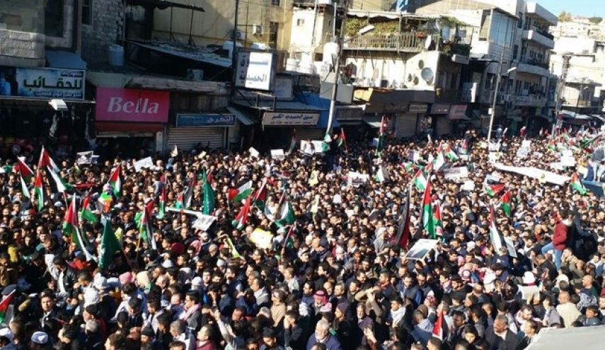 صدها اردنی در اعتراض به گرانی‌ها به خیابان‌ها آمدند