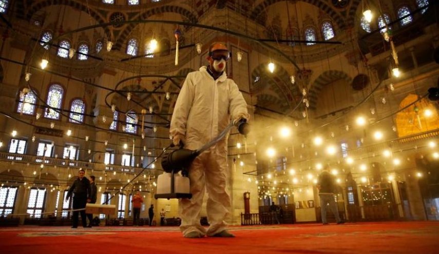 تركيا تسمح بصلاة الجماعة دون تباعد اجتماعي