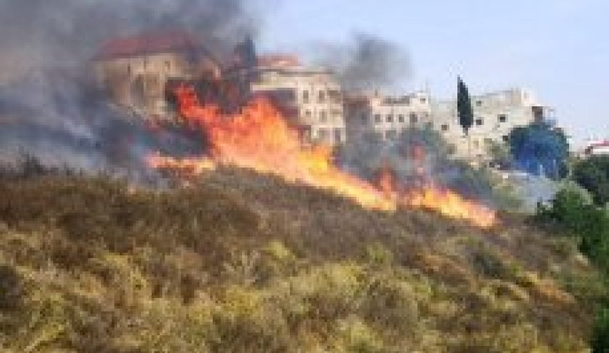 الدفاع المدني اللبناني يواجه مصاعب في اخماد حرائق الجنوب
