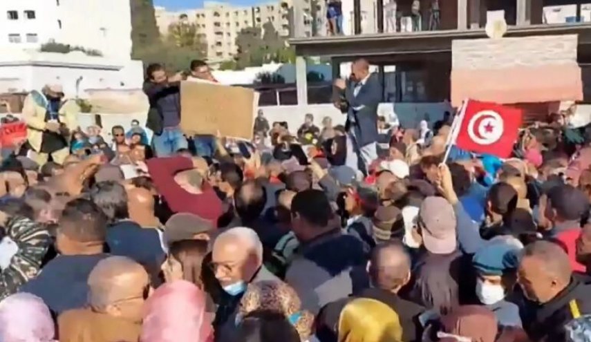 تظاهرات مردم تونس علیه رئیس جمهوری