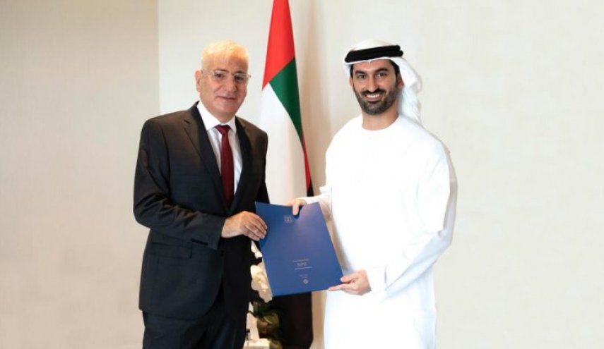 سفير الاحتلال الإسرائيلي لدى الإمارات يقدم أوراق اعتماده