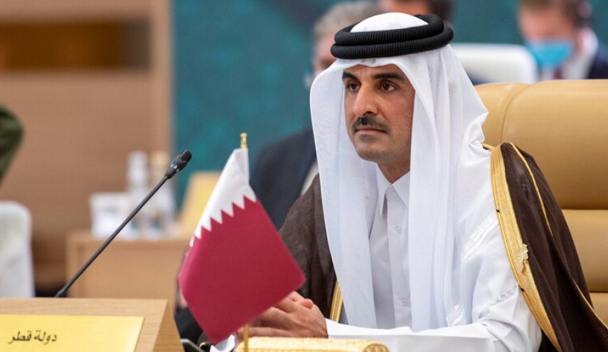 بعد 4 سنوات...أمير قطر يتسلم أوراق اعتماد أول سفير مصري لدى الدوحة