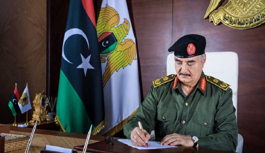 حفتر يترشح رسمياً للانتخابات الليبية
