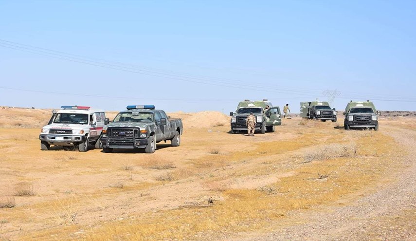 الحشد يطلق عملية أمنية لملاحقة داعش شرق بحيرة حمرين (صور)