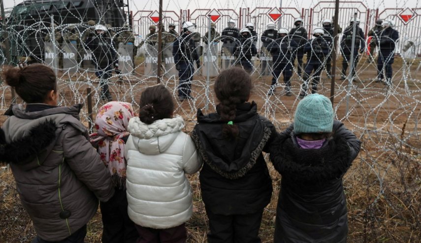 بيلاروس تزيل خيام المهاجرين على الحدود مع الاتحاد الأوروبي