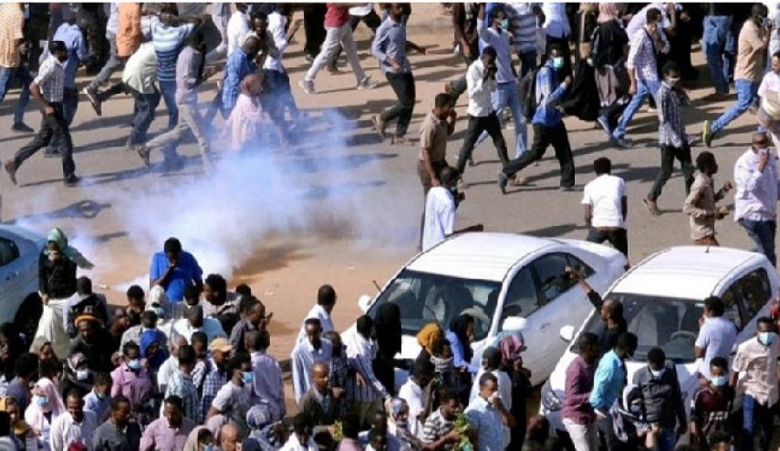 توافق سیاسی شکننده؛ ادامه اعتراضات خیابانی در سودان تا سرنگونی حکومت کودتا