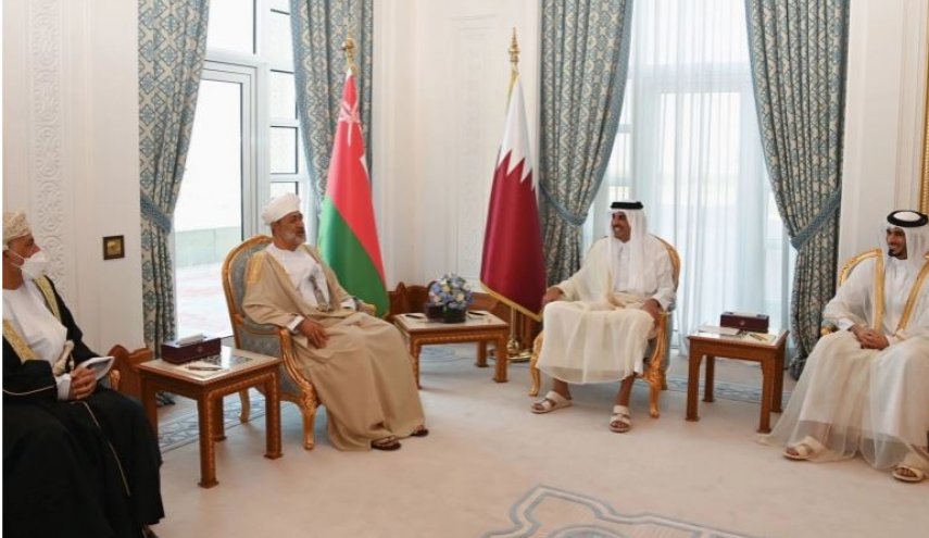 سلطان عمان وأمير قطر يوقعان 6 اتفاقيات تعاون