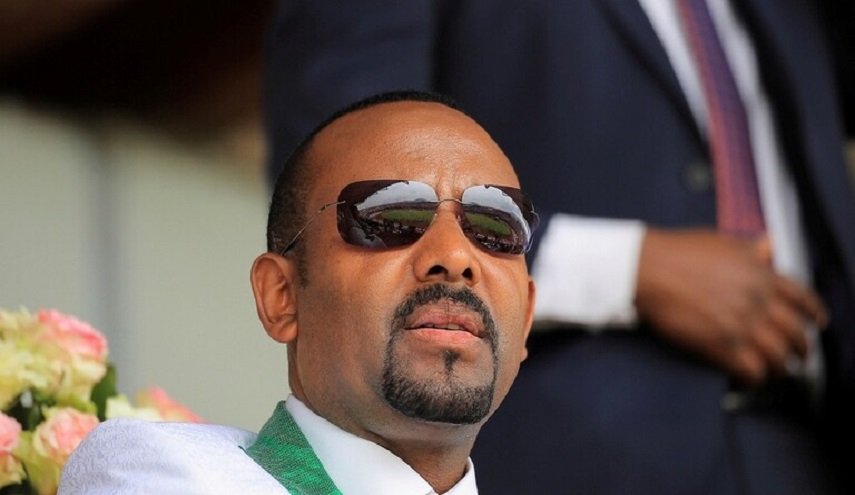 إثيوبيا.. أبي أحمد يسلم بعض مهامه إلى نائبه ويتوجه إلى الجبهة