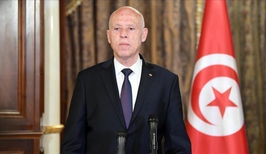 الرئيس التونسی يعين ولاة في 4 محافظات بعد حملة إقالات