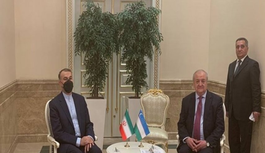 وزير الخارجية الايراني يلتقي نظيره الاوزبكي في عشق اباد