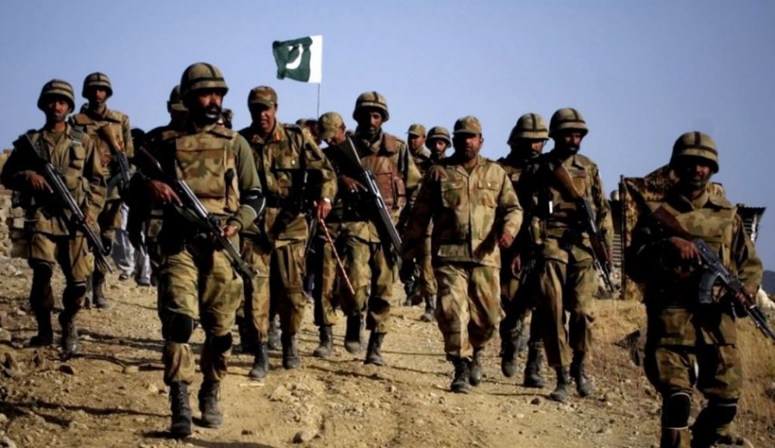 مقتل جنديين باكستانيين بهجوم على موقع عسكري في الحدود مع أفغانستان