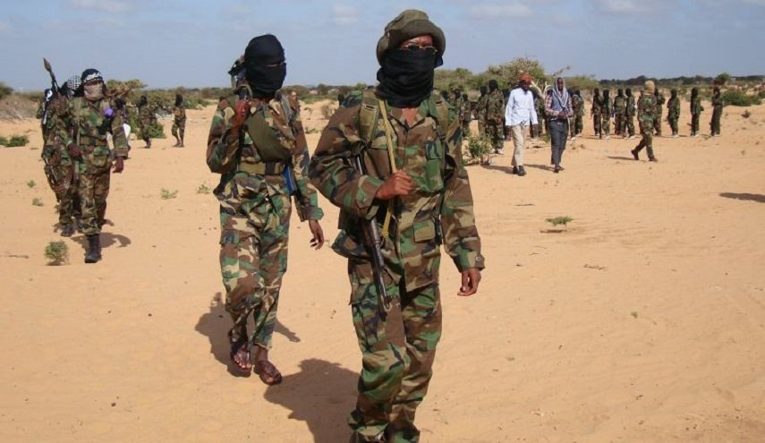 استسلام 3 عناصر من إرهابيي الشباب للجيش الصومالي
