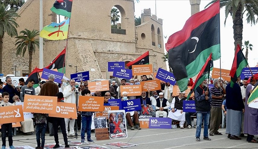 ليبيا.. وقفة احتجاج أمام المفوضية العليا للانتخابات في طرابلس
