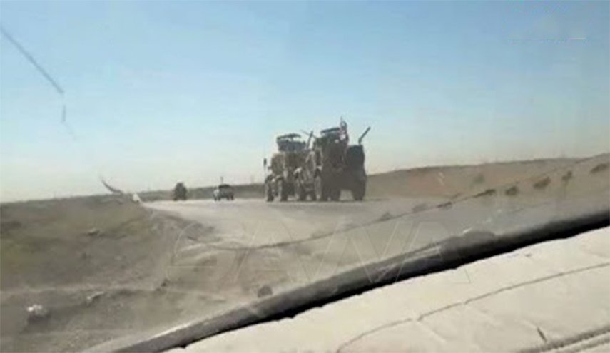 سوريا.. إحتراق شاحنتين للقوات الأميركية بانفجار عبوة ناسفة بريف الحسكة
