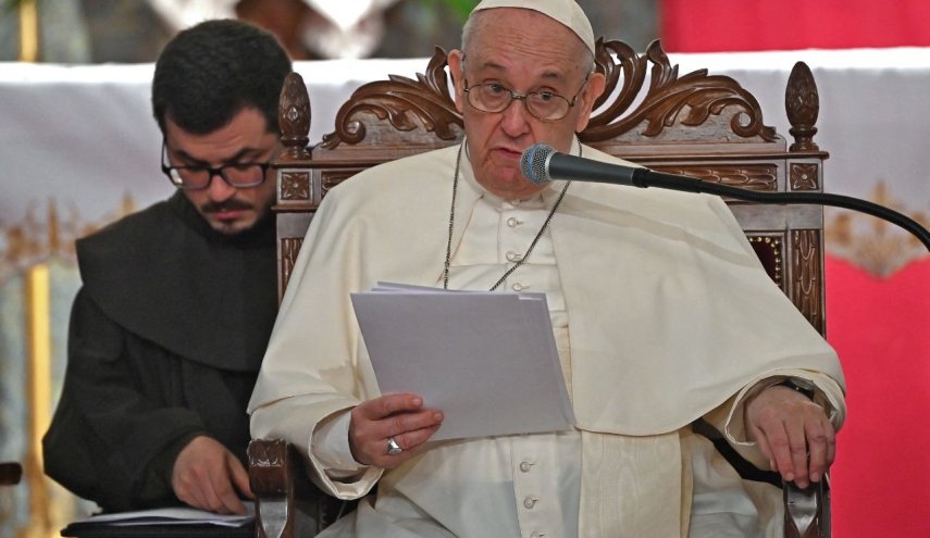 البابا من قبرص يعبر عن قلقه إزاء أزمة لبنان