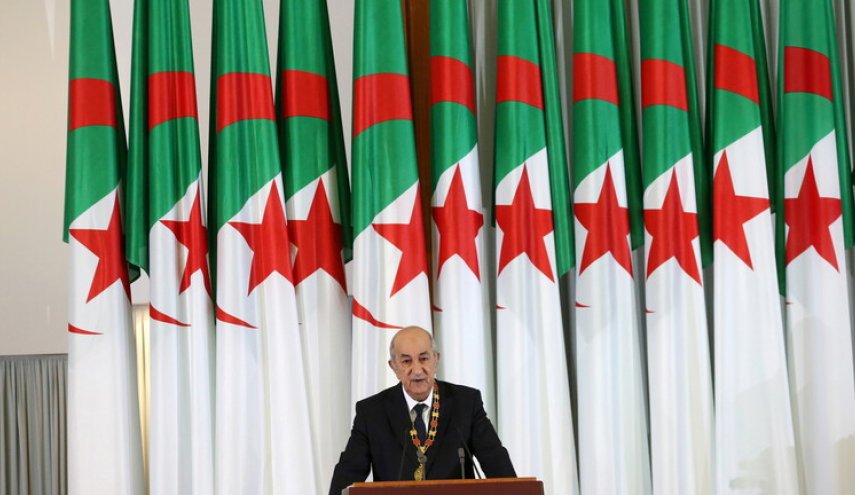 رئيس الجزائر يشن هجوما على معرقلي المشروعات الصناعية
