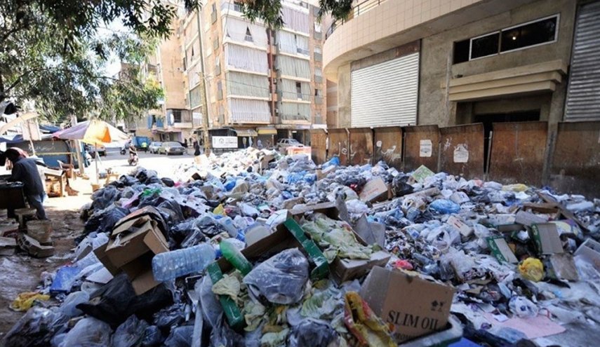 مصلحة الأبحاث في لبنان تحذّر: النفايات المتراكمة قنبلة جرثومية