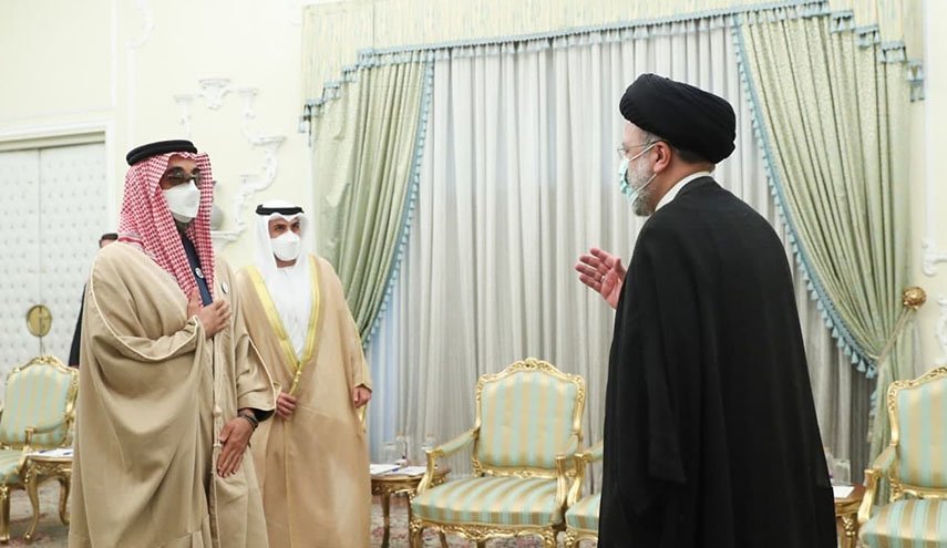  مستشار الأمن القومي الإماراتي يلتقي الرئيس ابراهيم رئيسي + صور