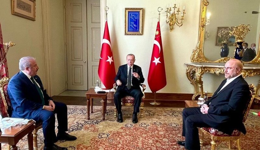 قاليباف يجتمع مع اردوغان على هامش اجتماع اتحاد البرلمانات في اسطنبول