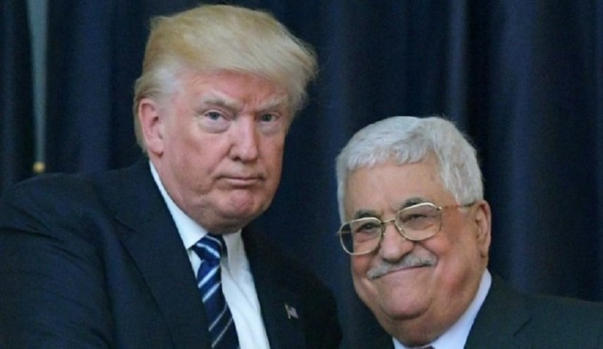ترامب يمدح عباس ويذم نتنياهو
