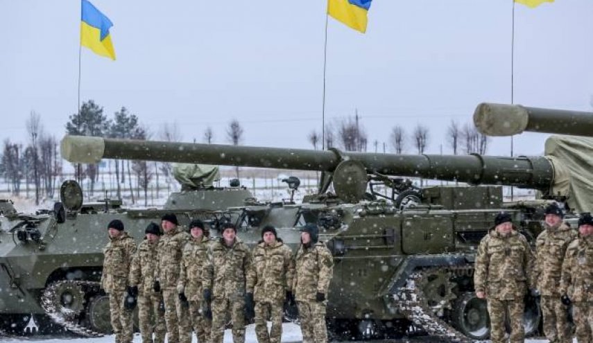 أوكرانيا تدفع بتعزيزات عسكرية في دونباس 