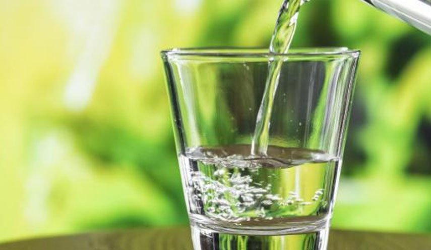 فوائد تناول المياه على معدة فارغة