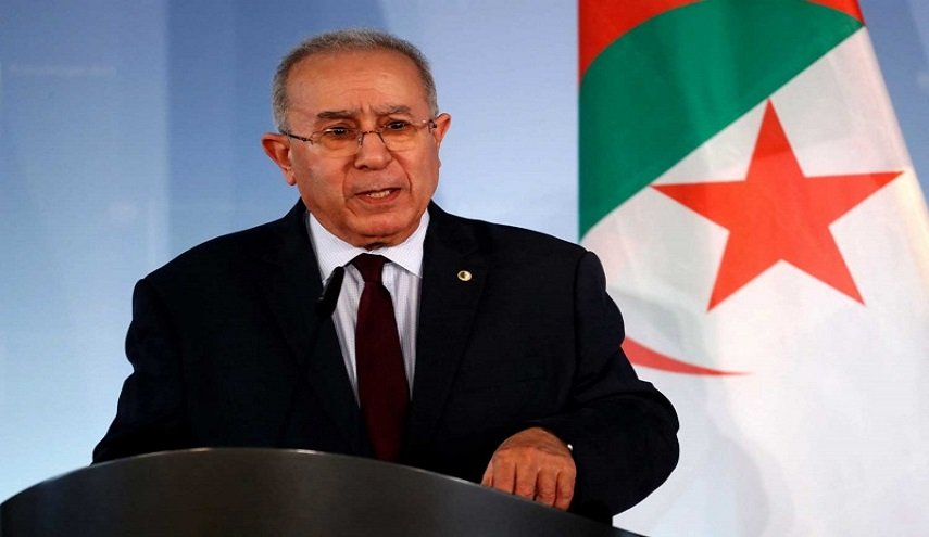 وزير خارجية الجزائر يشدد على تبنّي مبدأ الحلول الإفريقية كهدف استراتيجي