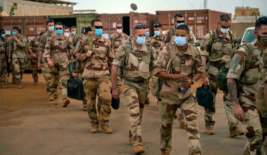 فرنسا تعيد معسكر تمبكتو إلى جيش مالي