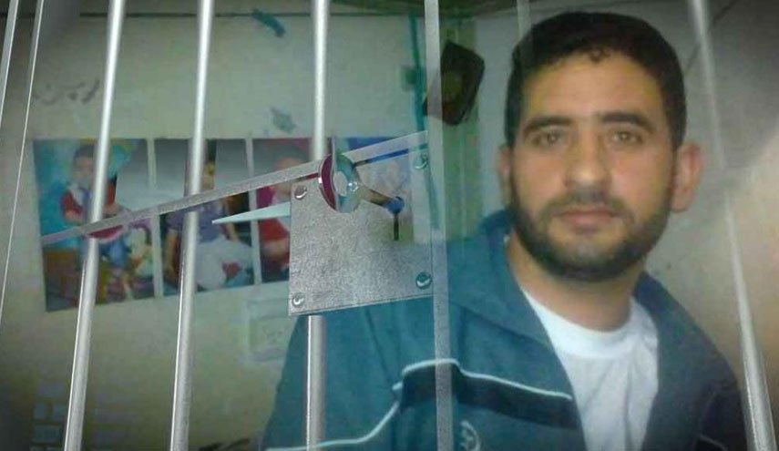 الأسير هشام أبو هواش يواصل إضرابه عن الطعام لليوم الـ 122