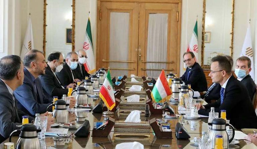 امیرعبداللهیان بر ضرورت همکاری‌های دوجانبه ایران و مجارستان تاکید کرد