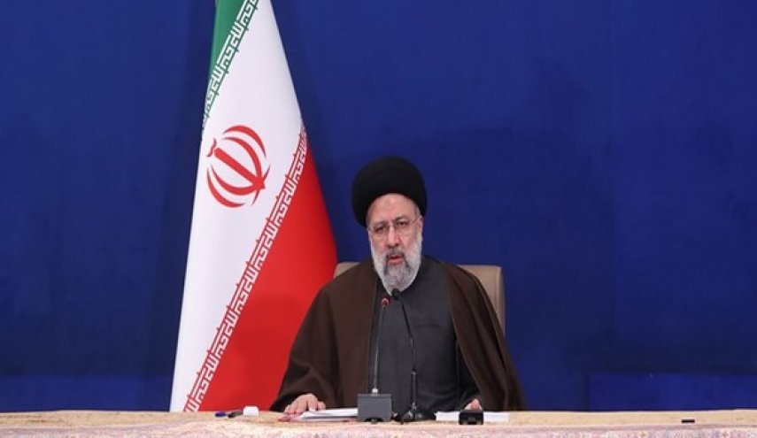 الرئيس الايراني يؤكد على ضرورة الاستمرار باتباع البروتوكولات الصحية