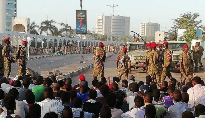 الخرطوم تتأهب امنيا لمنع توجه مليونية 19 ديسمبر إلى القصر الرئاسي